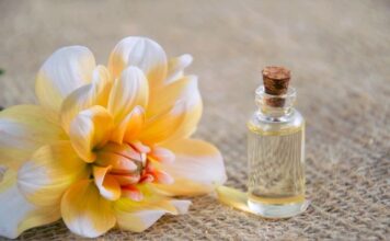 Pielęgnacja, styl i zapach – kompletny przewodnik po męskiej kosmetyczce perfumy